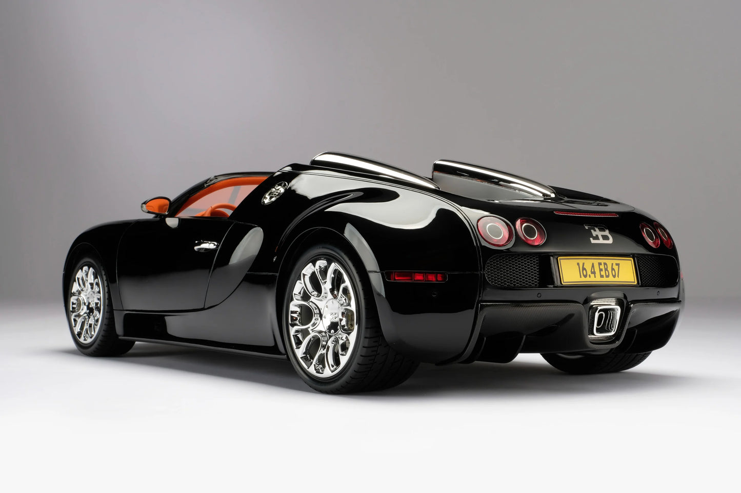 Amalgam (*shipping included*) Bugatti Veyron Grand Sport (2009) LE in Black 1/8 SCALE