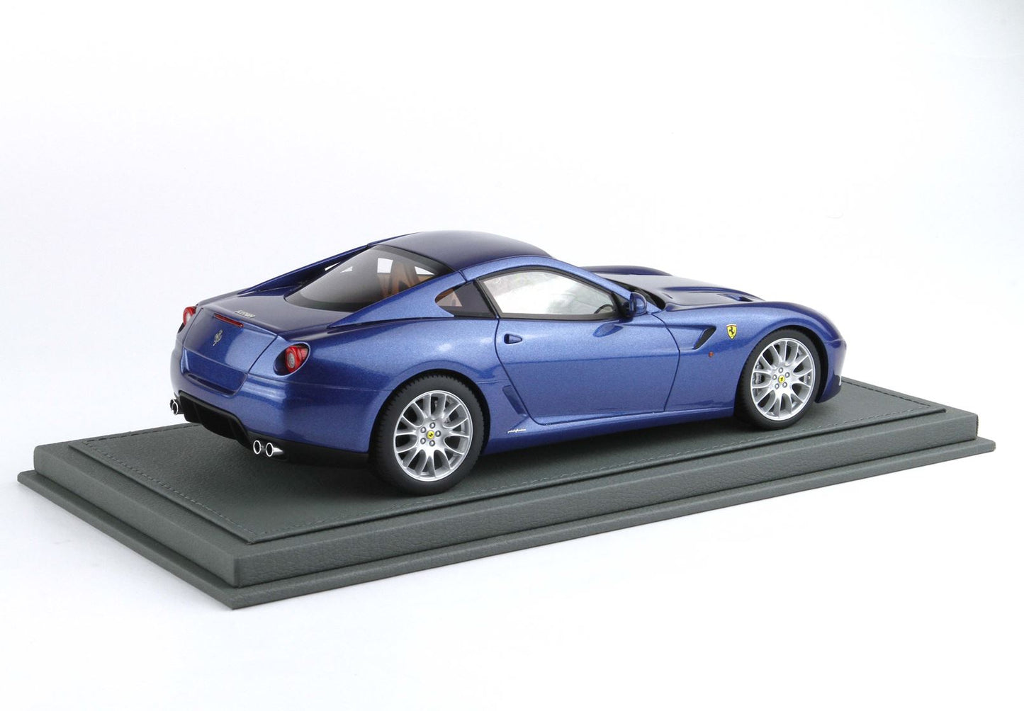 BBR *POSTAGE INCLUDED* FERRARI 599 GTB FIORANO 2006 Manual Gear Blu Mirabeau Available Q4 2024 BBR1872C 1/18 Pre-Order