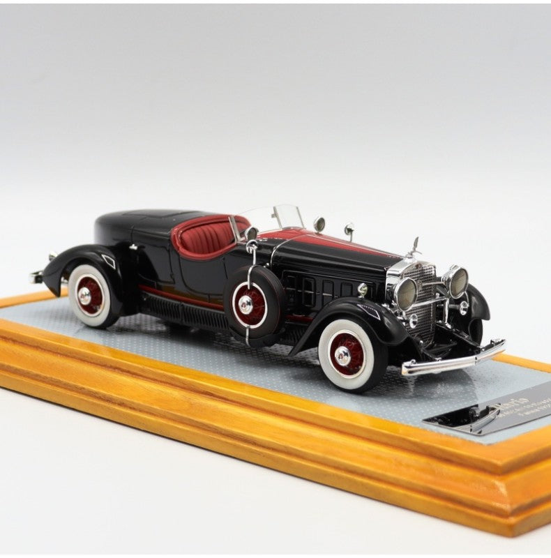 IL098 Ilario Cadillac 452A V16 Roadster Farina 1931