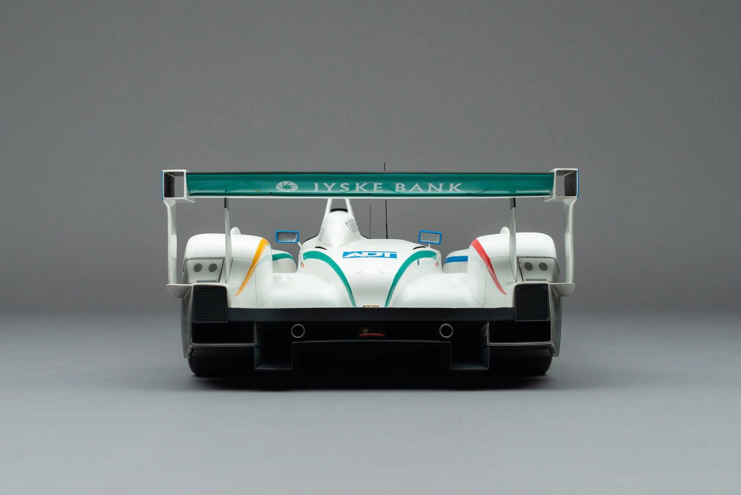 Amalgam Audi R8 - 2005 Le Mans Winner - Race Weathered 1:8 SCALE