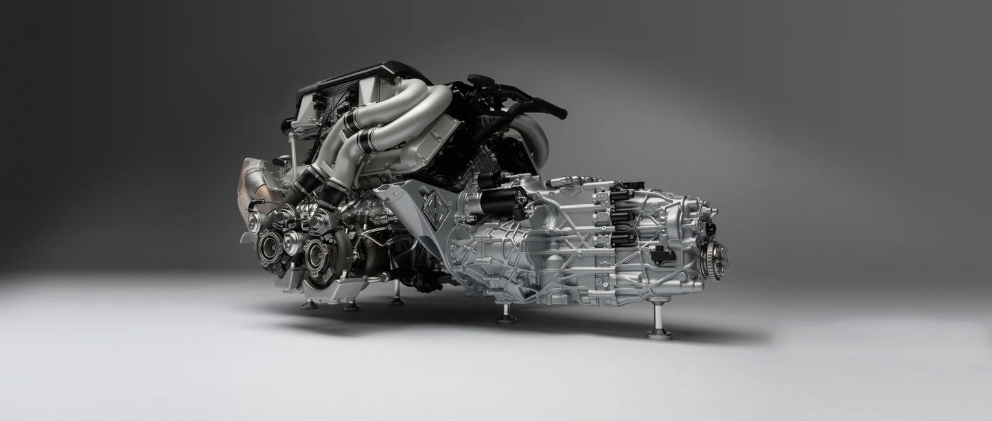 Amalgam (*shipping included*) Bugatti Chiron 8.0L W16 Engine and Gearbox 2016 1/4 SCALE