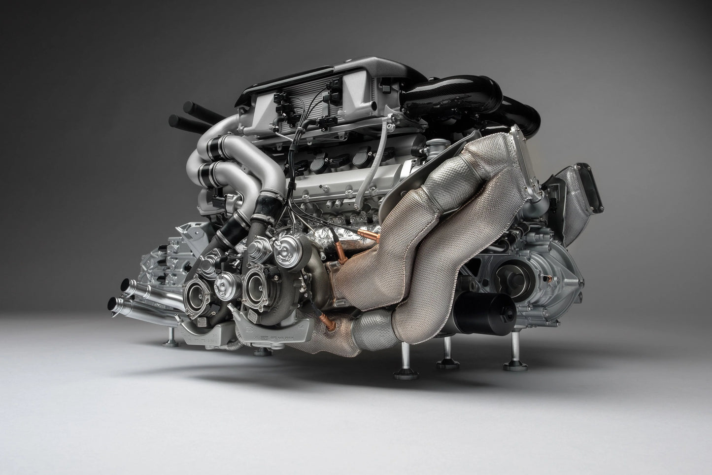 Amalgam (*shipping included*) Bugatti Chiron 8.0L W16 Engine and Gearbox 2016 1/4 SCALE