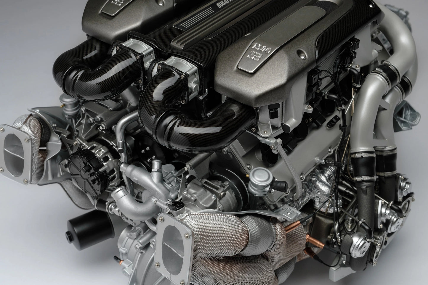 Amalgam (*shipping included*) Bugatti Chiron 8.0L W16 Engine and Gearbox 2016 1/4 SCALE