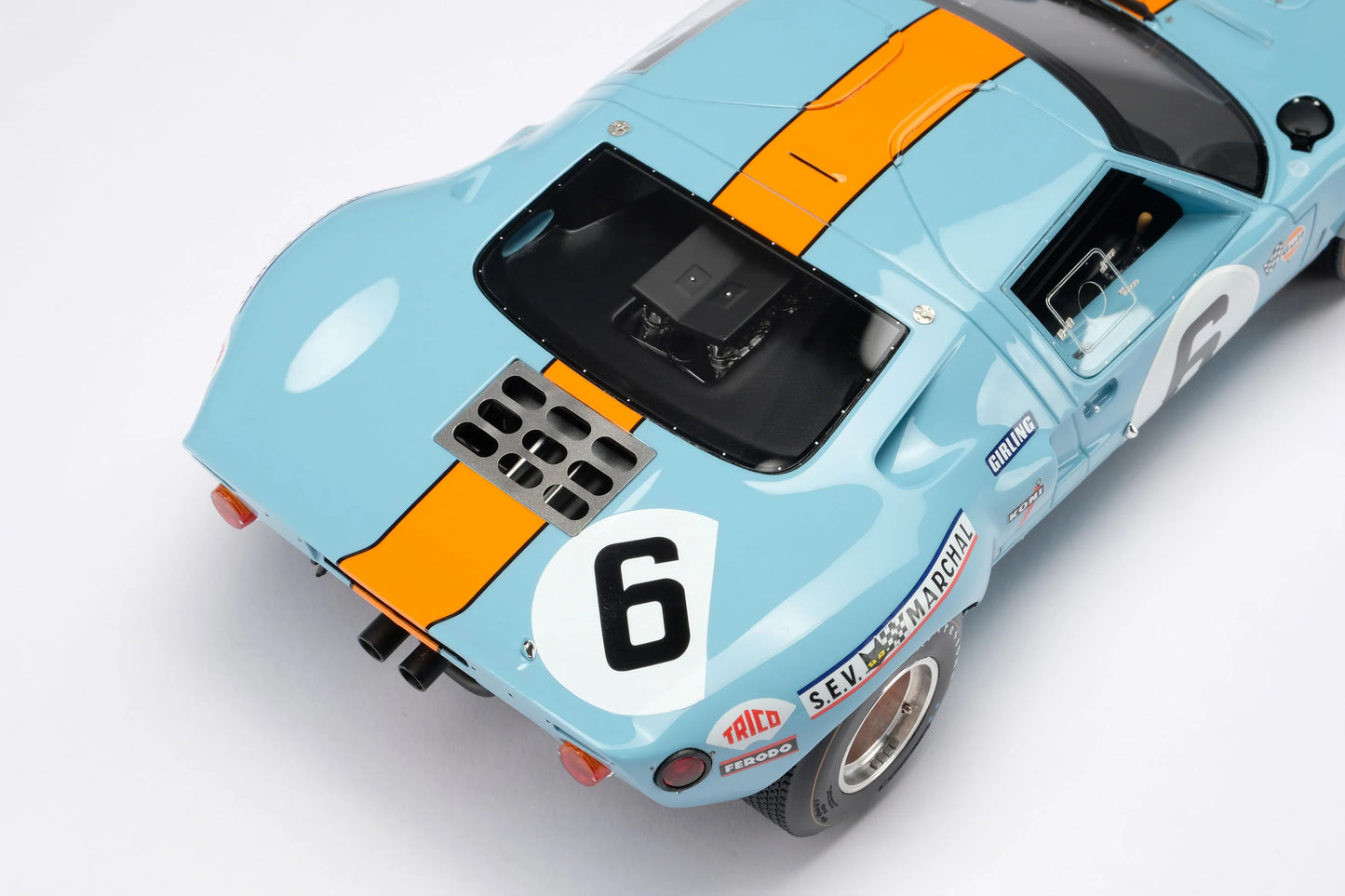 Amalgam Ford GT40 - 1969 Le Mans Winner 1:18 SCALE