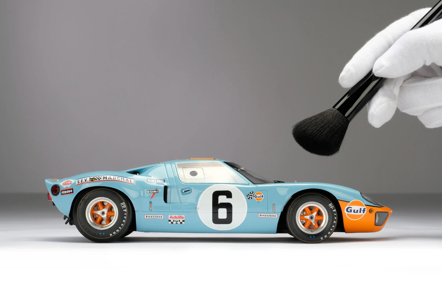 Amalgam Ford GT40 - 1969 Le Mans Winner 1:18 SCALE