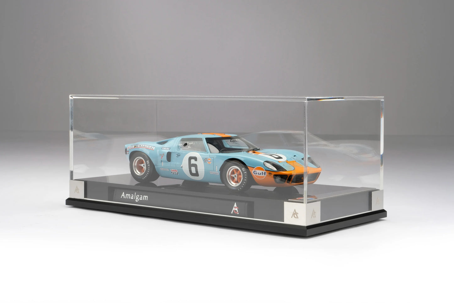 Amalgam Ford GT40 - 1969 Le Mans Winner 1:18 SCALE