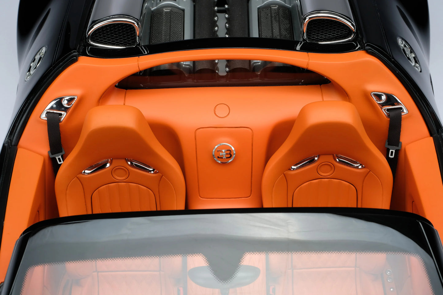 Amalgam Bugatti Veyron Grand Sport (2009) | Limited Edition in Black 1:8 SCALE