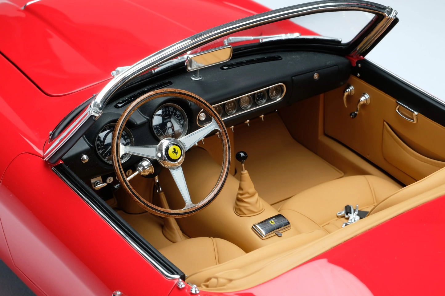 Amalgam Ferrari 250 GT California Spyder SWB (1960) | Limited Edition in Red 1:8