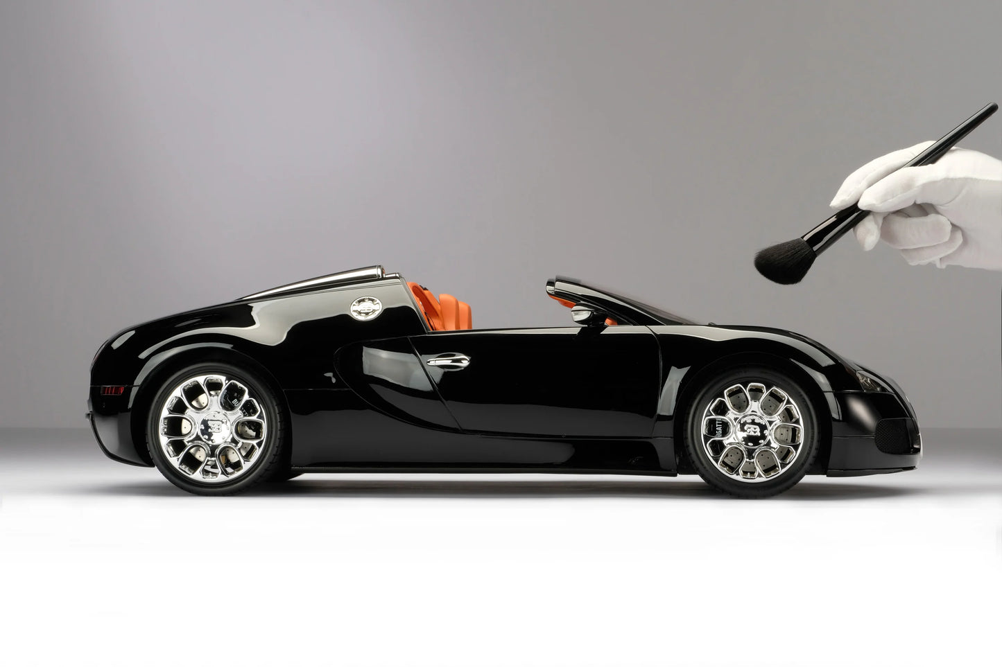 Amalgam Bugatti Veyron Grand Sport (2009) | Limited Edition in Black 1:8 SCALE