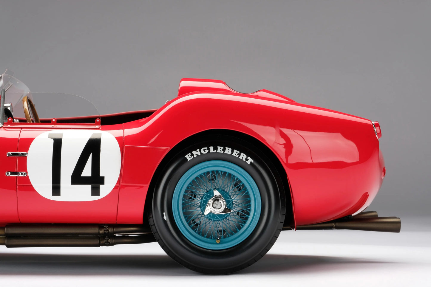 Amalgam Ferrari 250 TR - 1958 Le Mans Winner 1:8 SCALE