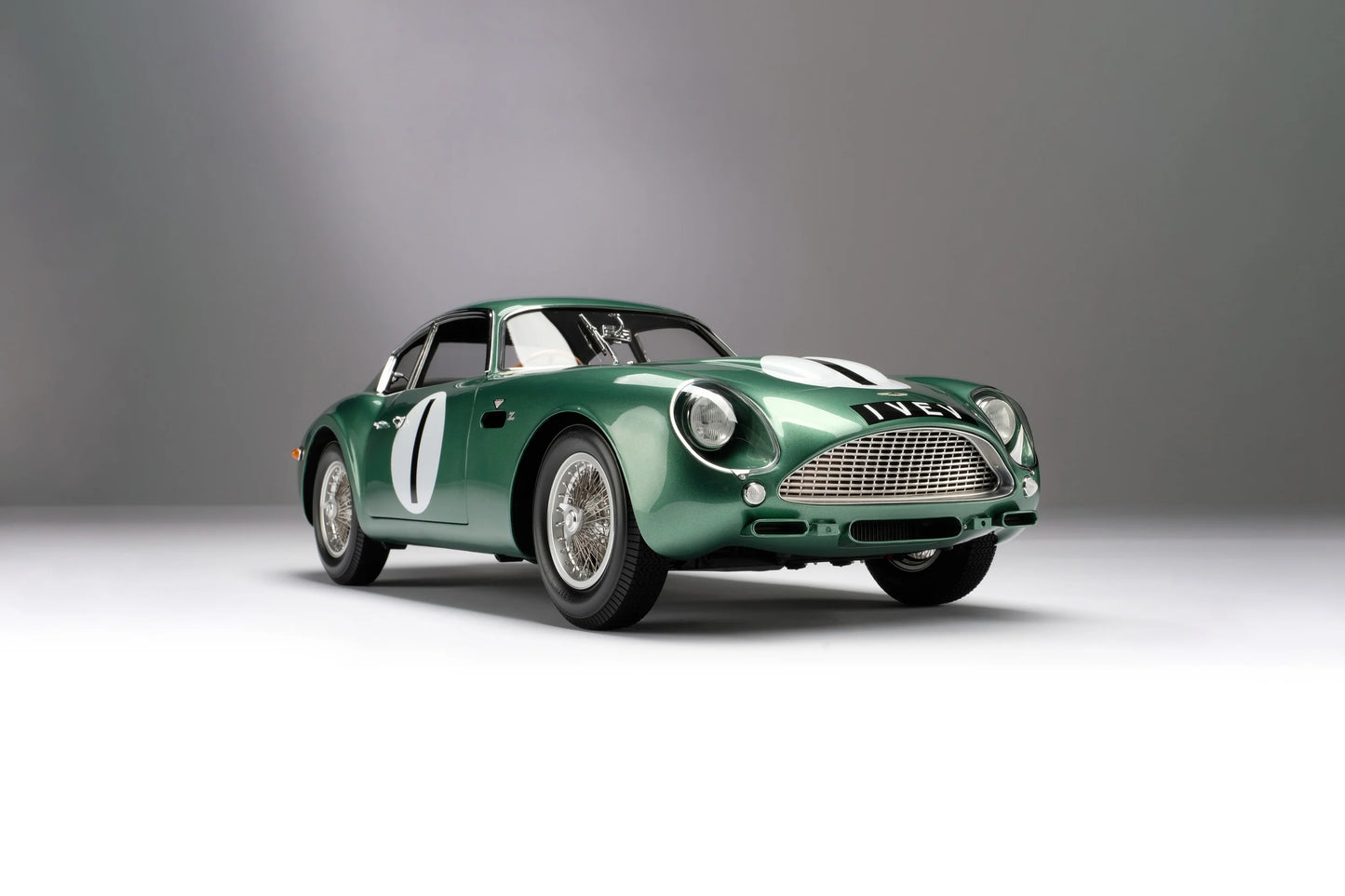 Amalgam Aston Martin DB4 GT Zagato - 1961 Goodwood TT - Salvadori | Limited Edition 1:8 SCALE