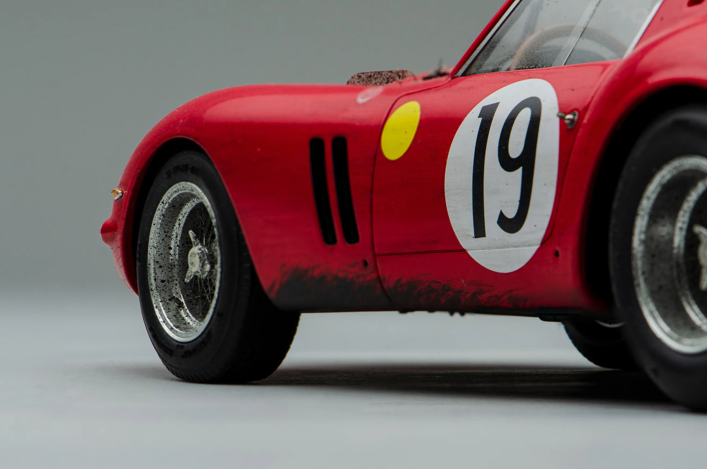 Amalgam Ferrari 250 GTO - 3705GT - 1962 Le Mans Class Winner - Race Weathered 1:18 SCALE