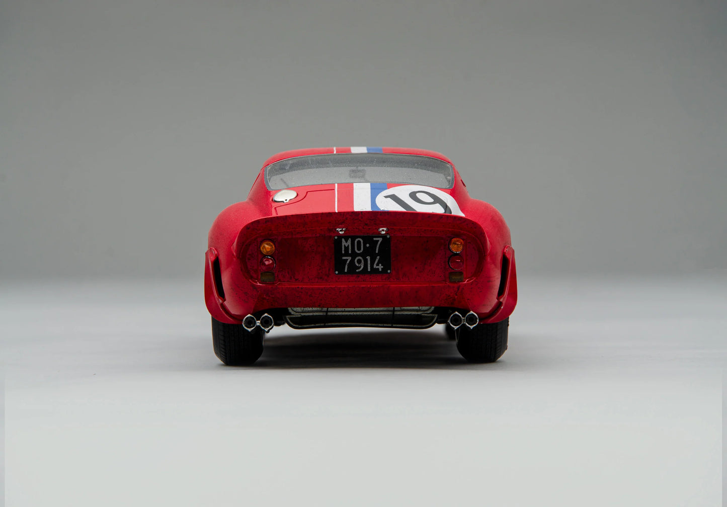 Amalgam Ferrari 250 GTO - 3705GT - 1962 Le Mans Class Winner - Race Weathered 1:18 SCALE