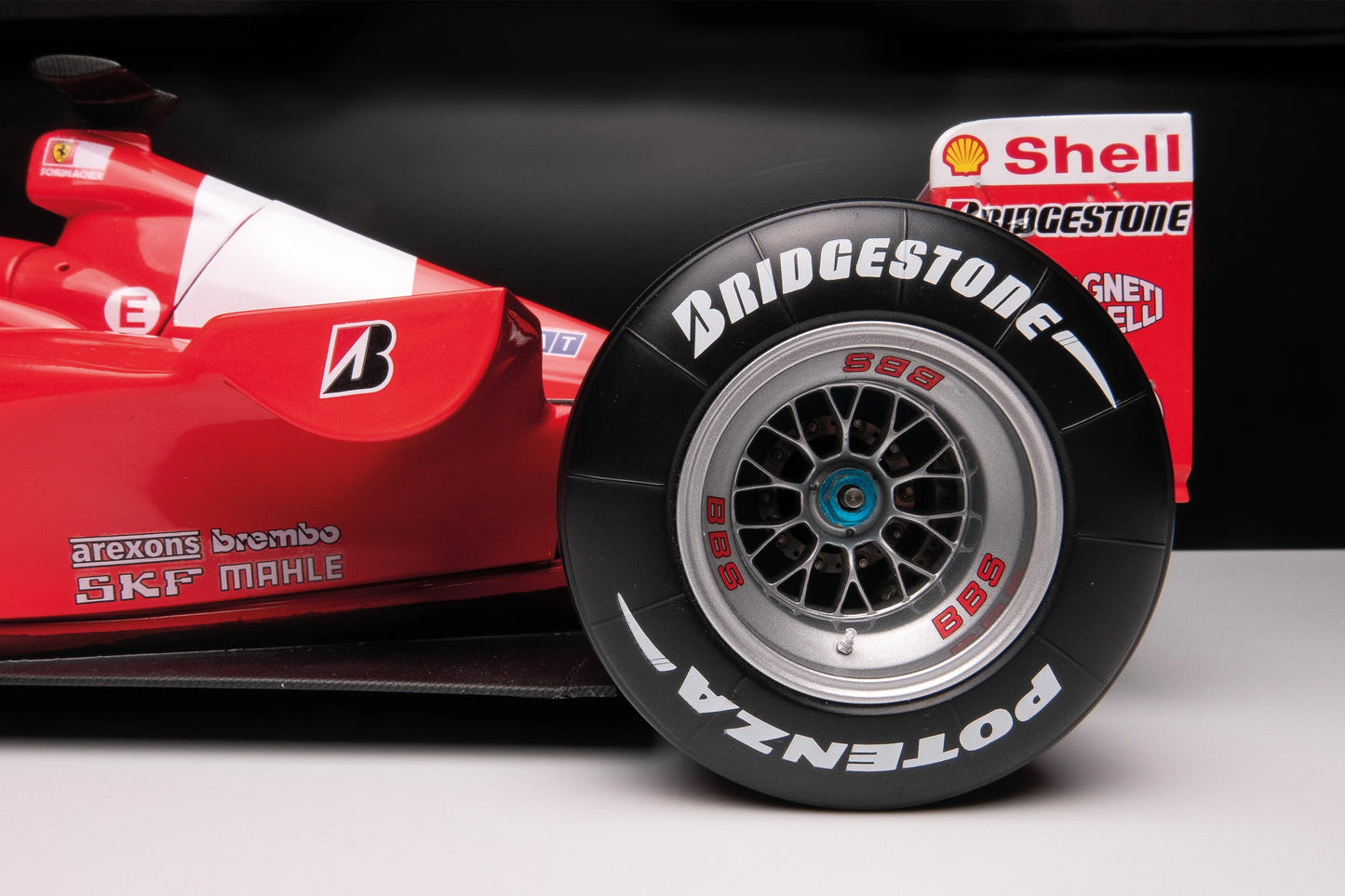 Amalgam Ferrari F1-2000 - Super Detailed Edition 1:8 SCALE