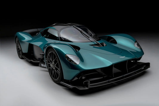 Amalgam Aston Martin Valkyrie (2021) | Limited Edition 1:8 SCALE