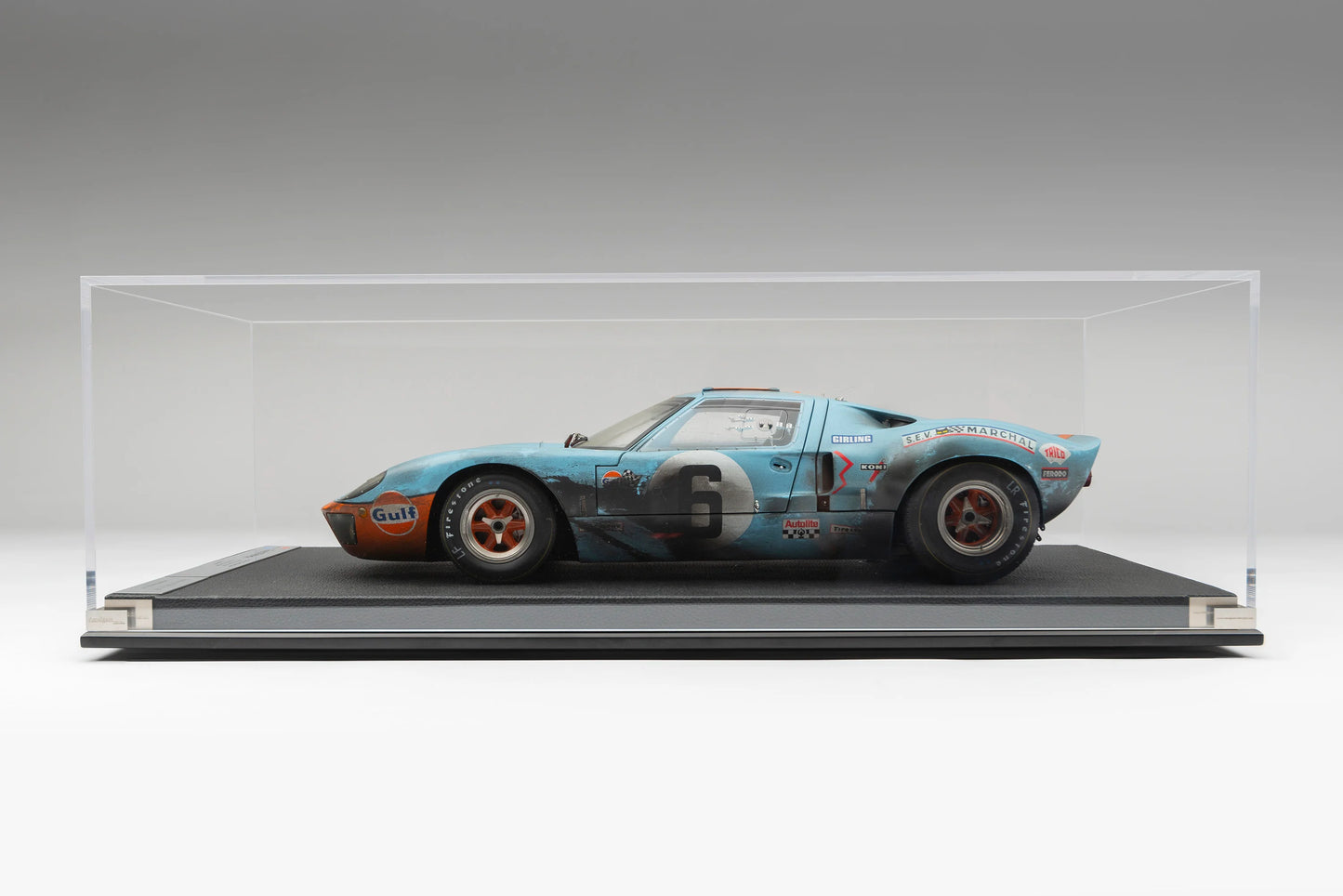 Amalgam Ford GT40 - 1969 Le Mans Winner - Race Weathered 1:8 SCALE