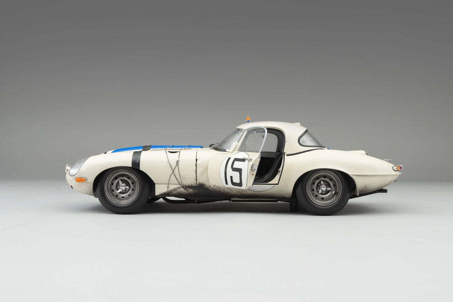 Amalgam Jaguar Lightweight E-type (LWE) - 1963 Le Mans - Race Weathered 1:8 SCALE