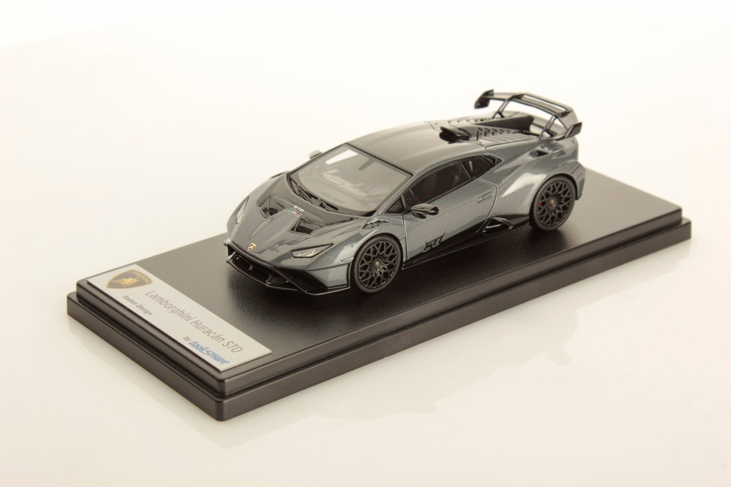Looksmart Lamborghini Huracán STO 60TH 1:43