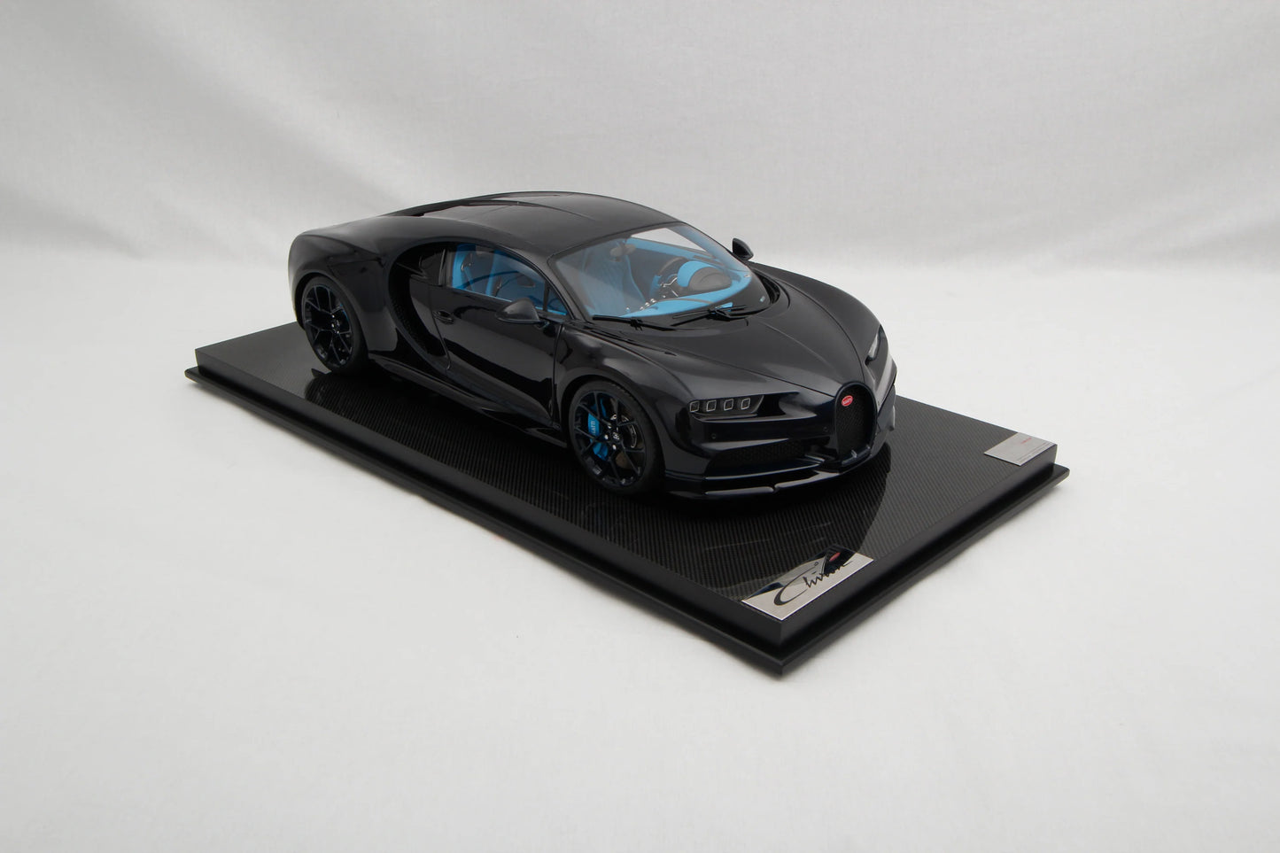 Amalgam Bugatti Chiron - Tailor Made 1:8 SCALE