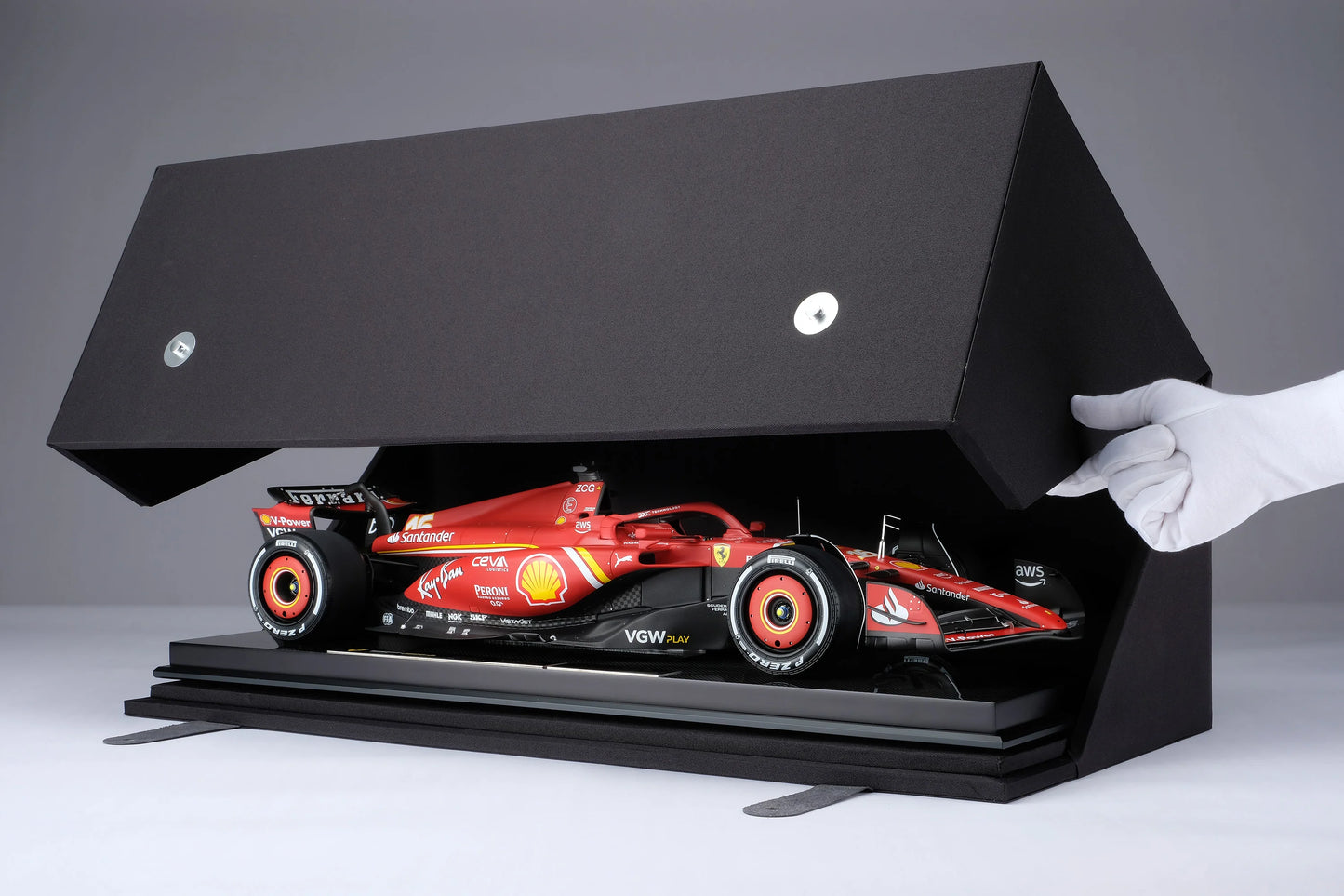 Amalgam Ferrari SF-24 - 2024 Australian Grand Prix | Charles Leclerc #16 1:8 SCALE