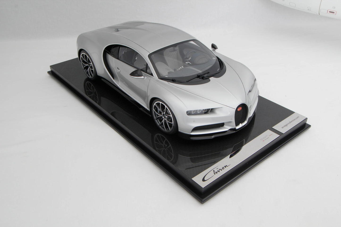 Amalgam Bugatti Chiron - Tailor Made 1:8 SCALE