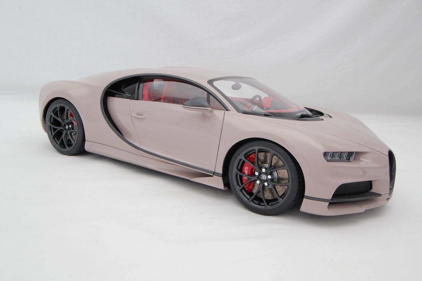 Amalgam Bugatti Chiron - Tailor Made 1:8 SCALE