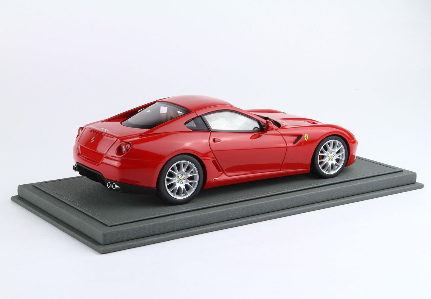 BBR *POSTAGE INCLUDED* FERRARI 599 GTB FIORANO 2006 1/18 Manual Gear -  Race Red cuoio color interior BBR1872A1 Pre-Order