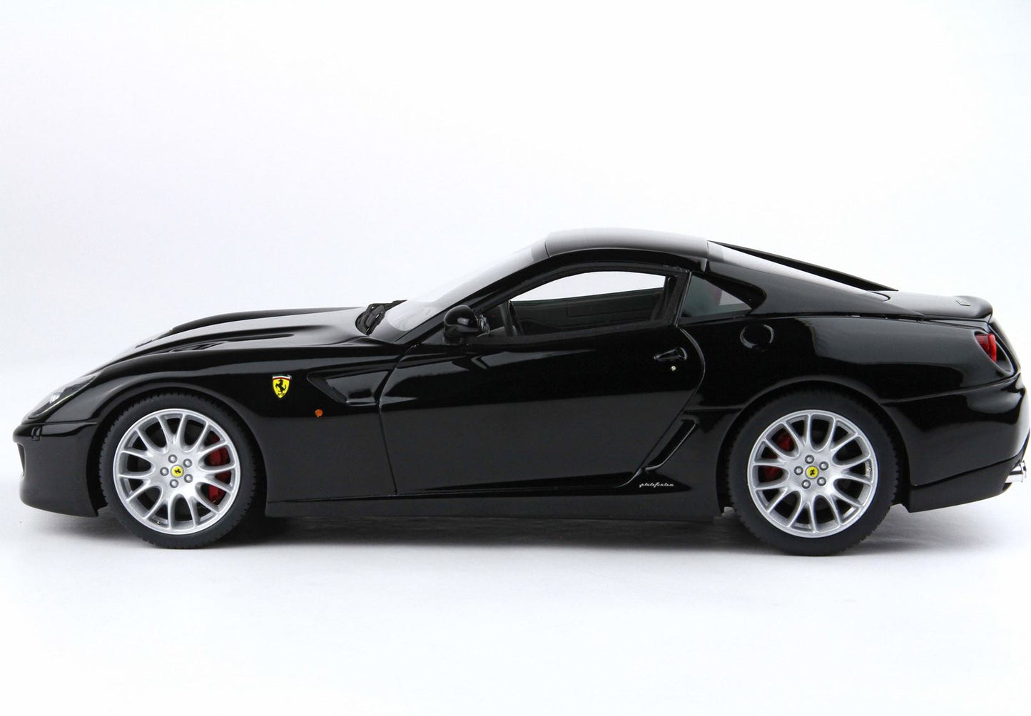 BBR *POSTAGE INCLUDED* FERRARI 599 GTB FIORANO 1/18 2006 Manual Gear DS Black Available Q4 2024 1/18 BBR1872D Pre-Order