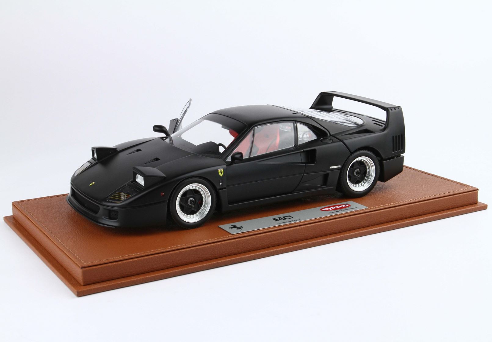 Achetez BBRKS013 - Bbr 1:18 BBR Ferrari F40 Azzurro E Cerchi Argento Kyosho With Showcase BBRKS013 ( - Véhicules de route