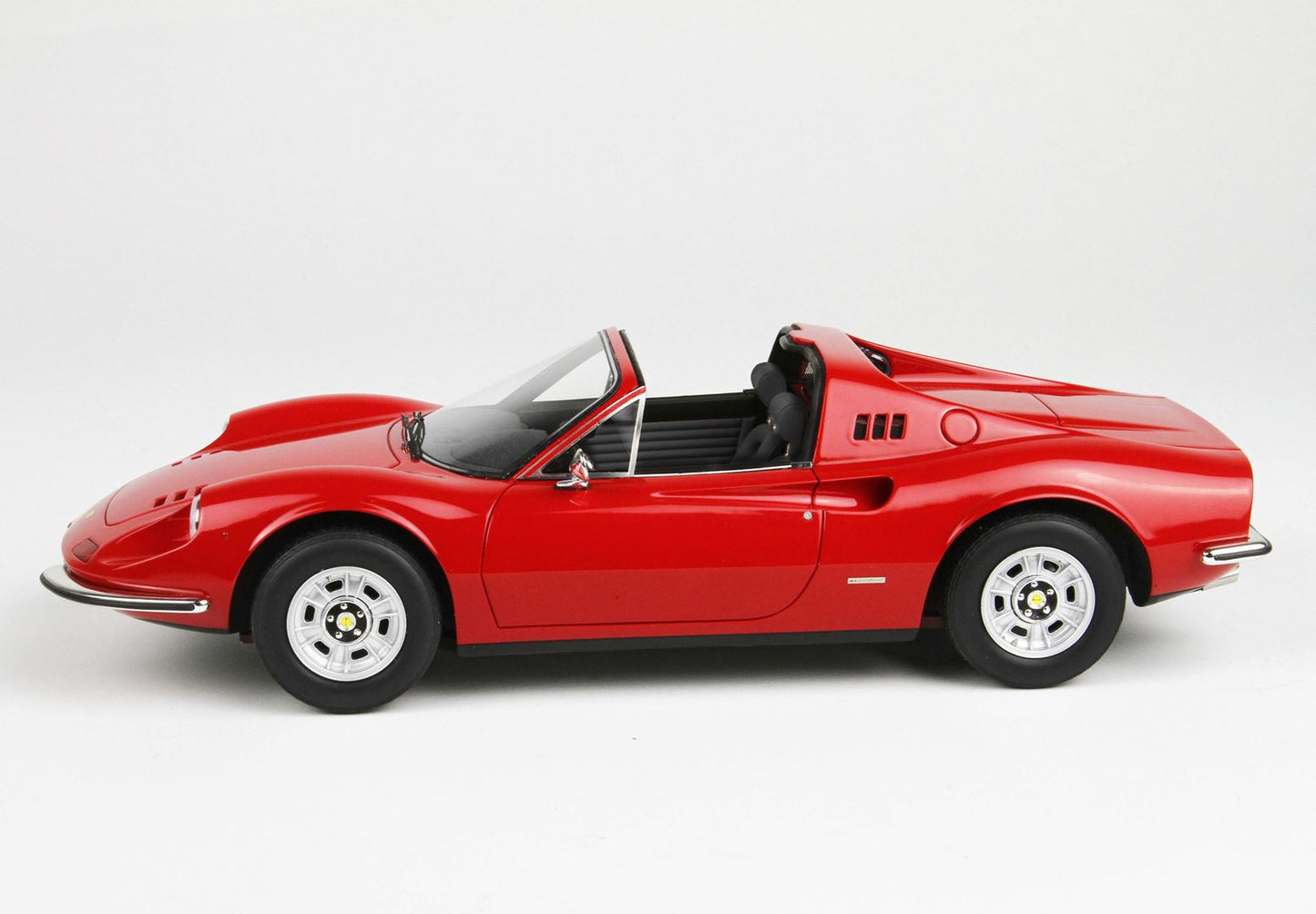 BBR *POSTAGE INCLUDED* Ferrari Dino 246 GTS 1972 Rosso Corsa 322 - 1/18 P18258 Pre-Order