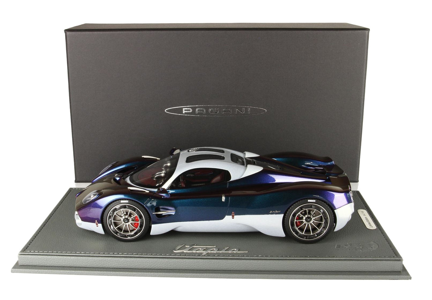 BBR Pagani Utopia Chameleon and Met Silver P18223CHA1 1/18