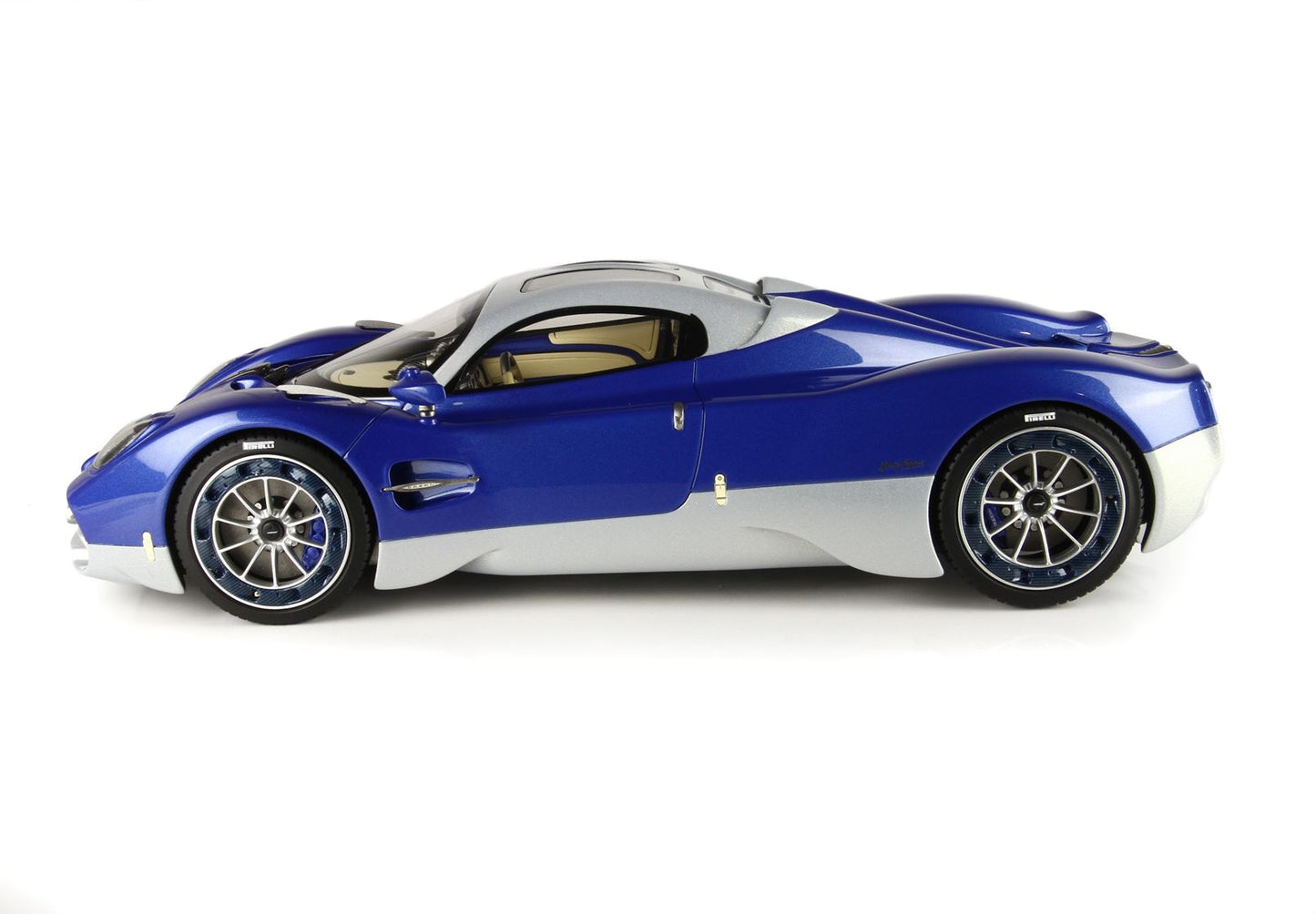 BBR Pagani Utopia M208 Blue Metallizzato 1/18 P18223E1