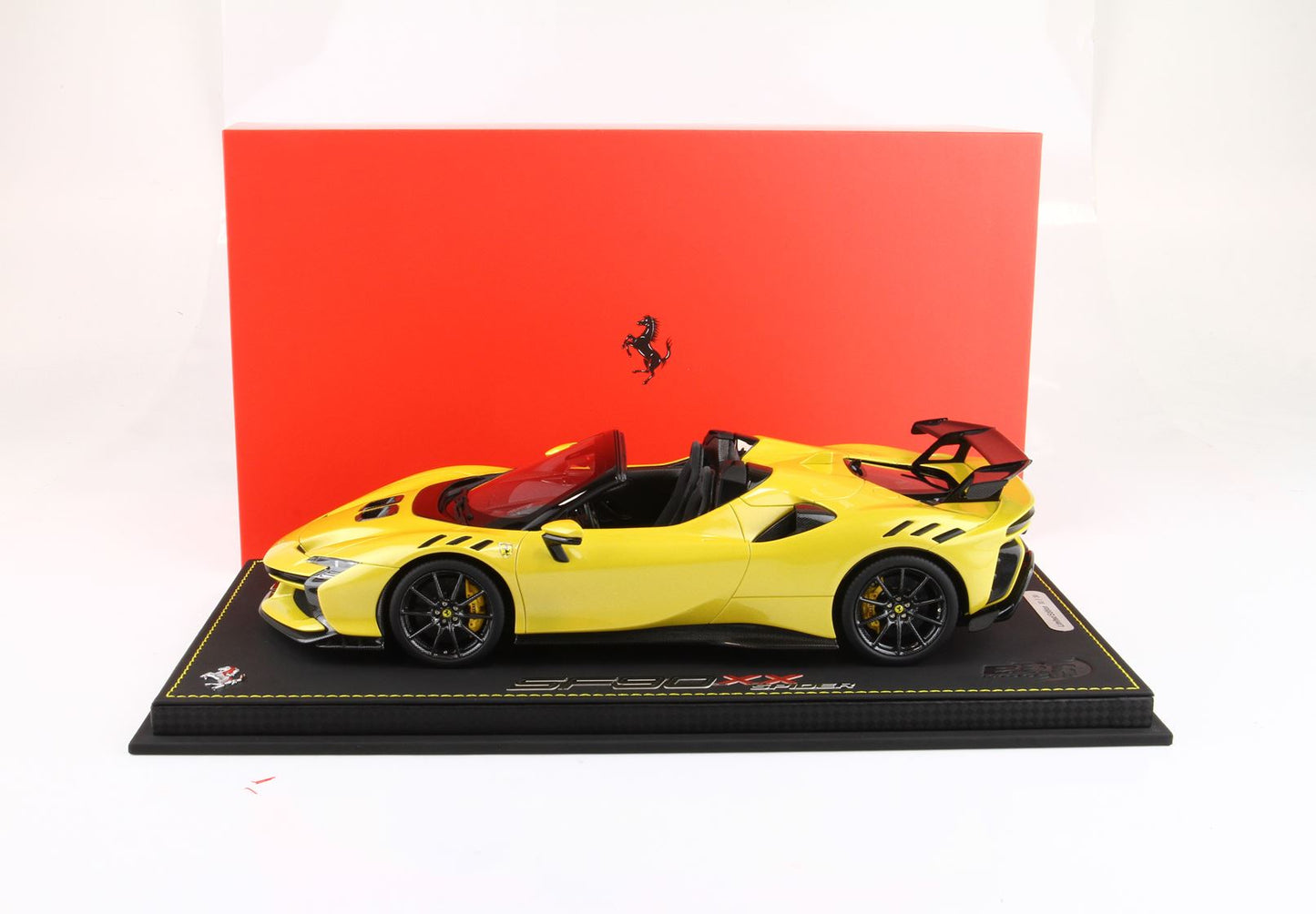 BBR Ferrari SF90 XX Spider Yellow Montecarlo - Yellow brakes P18238F1