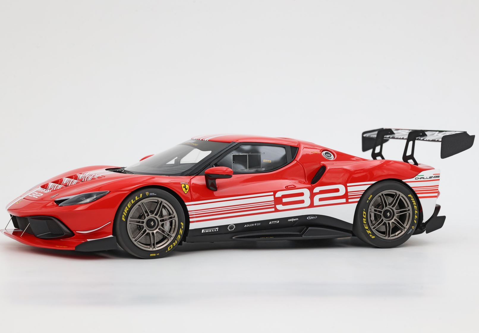 Bburago Ferrari R&P - Ferrari 296 GTB Assetto Fiorano, gris - Échelle 1:18, Modè Bburago Ferrari R&P - Ferrari 296 GTB Assetto Fiorano, gris - Échelle 1:18, Modè