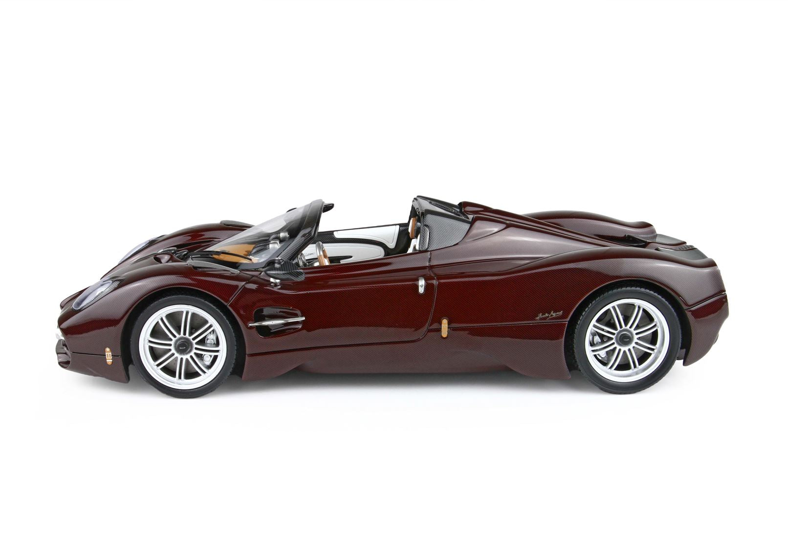 BBR *POSTAGE INCLUDED* Pagani Utopia roadster full carbon red 1/18