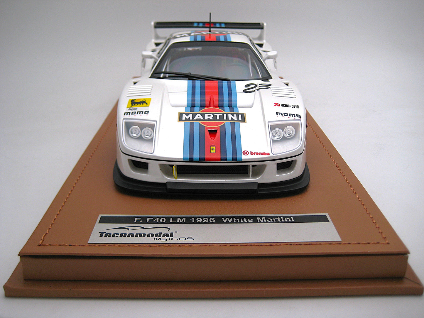 Tecnomodel TM18-286U Ferrari F40 LM 1996 White  Martini 5 Spoke Gold Rims 1/18