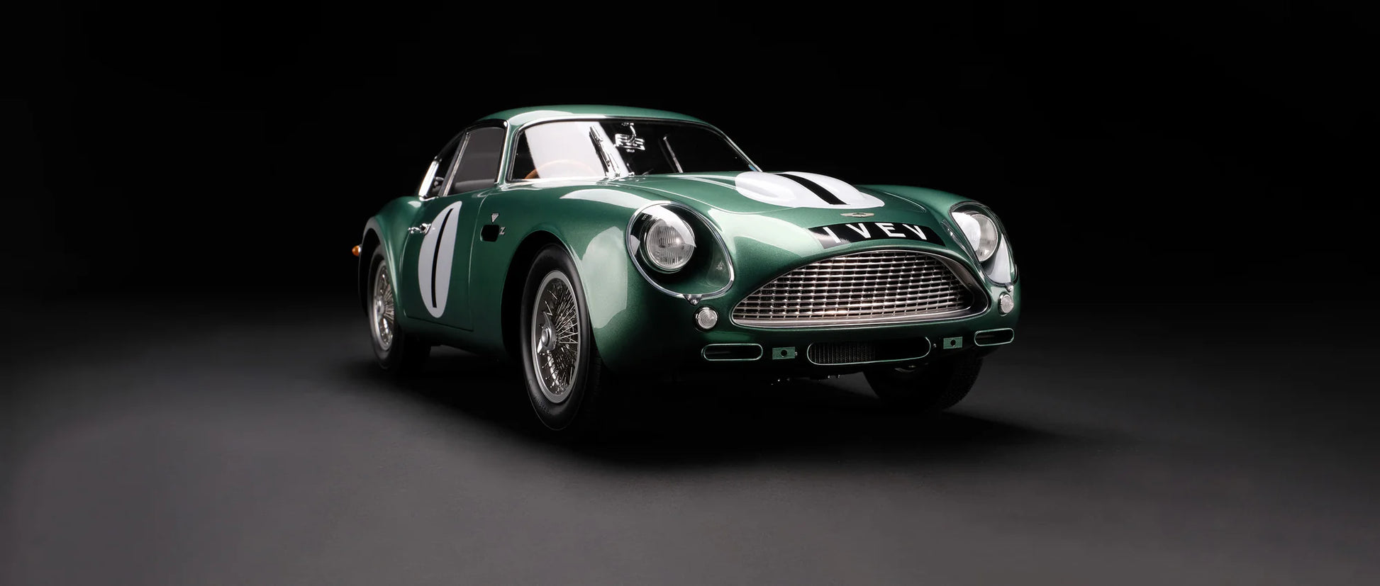 Amalgam Aston Martin DB4 GT Zagato - 1961 Goodwood TT - Salvadori | Limited Edition 1:8 SCALE