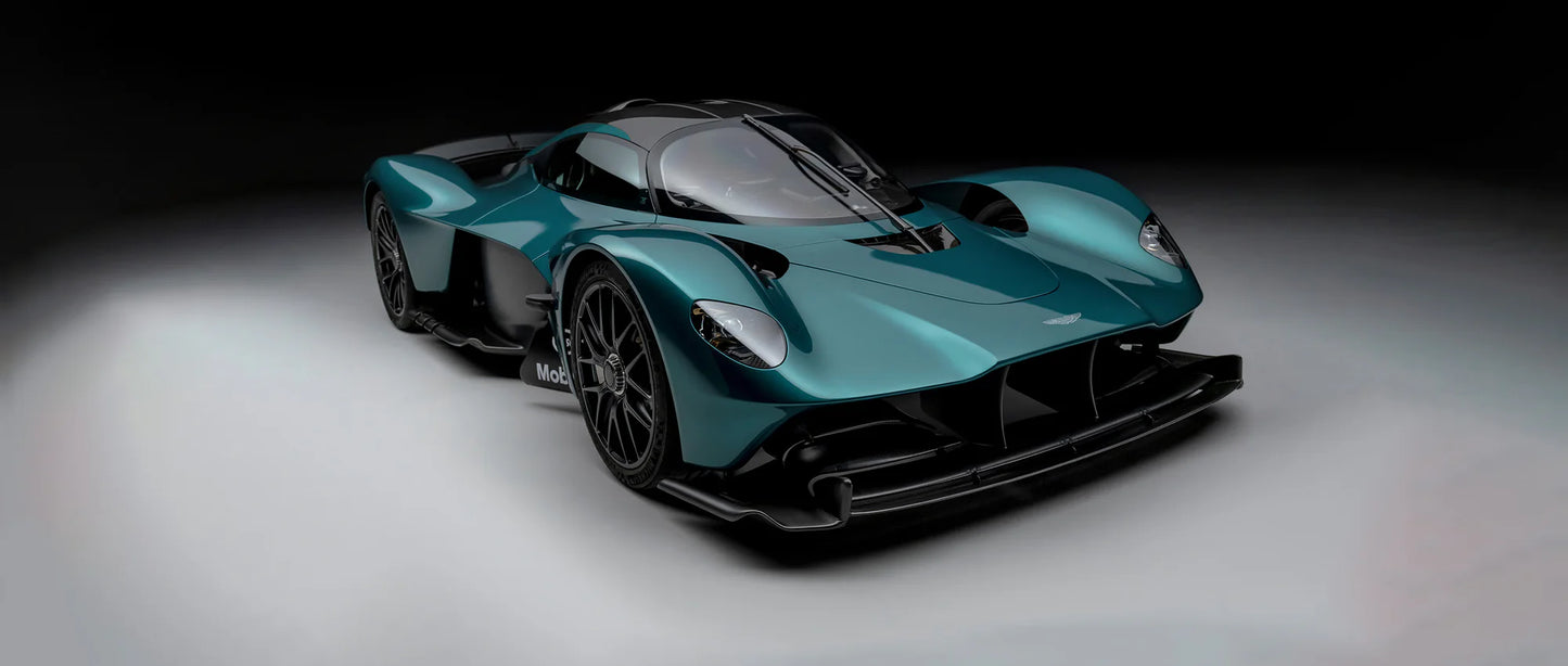 Amalgam Aston Martin Valkyrie (2021) | Limited Edition 1:8 SCALE