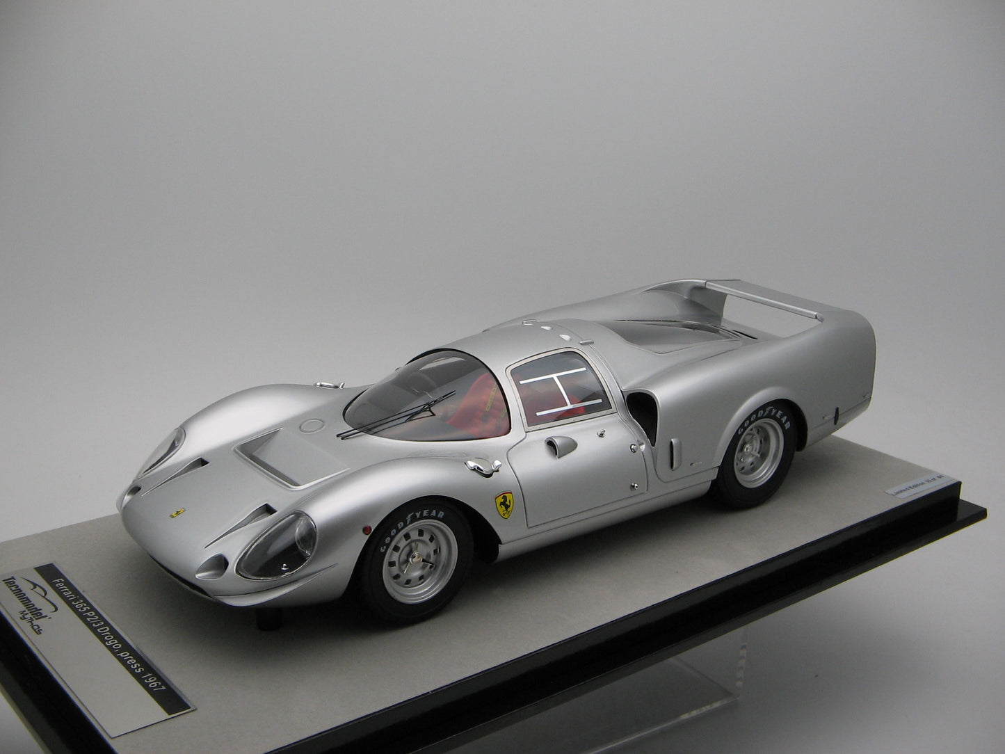 Tecnomodel TM18-255C Ferrari 365 P2/3 Drogo, press 1967 Aluminum Body Shell 1/18