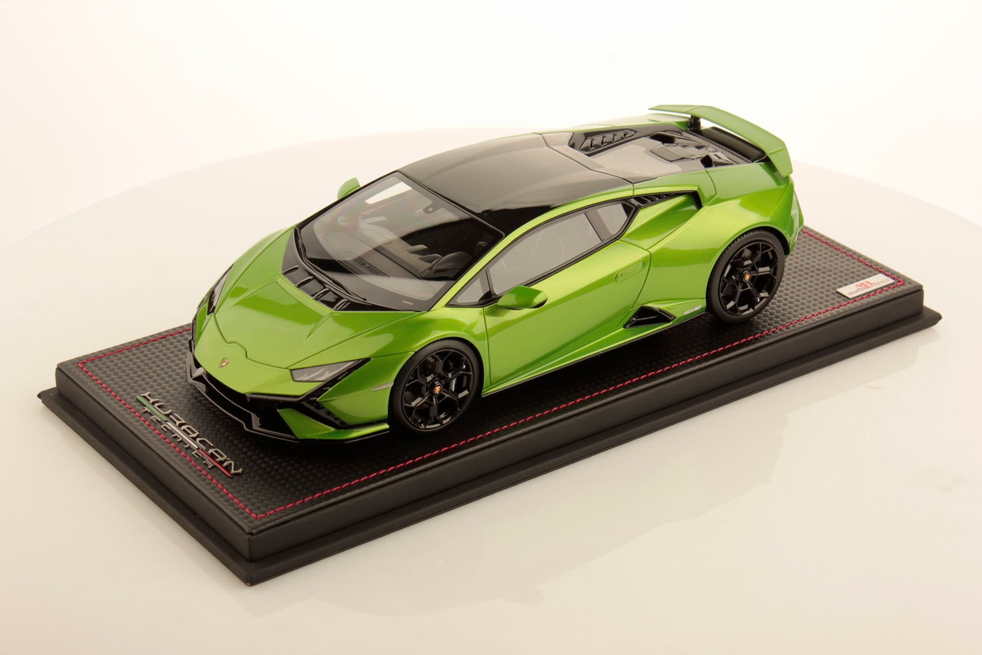 MR Collection Lamborghini Huracán Tecnica 1:18 LAMBO054A Verde Selvans