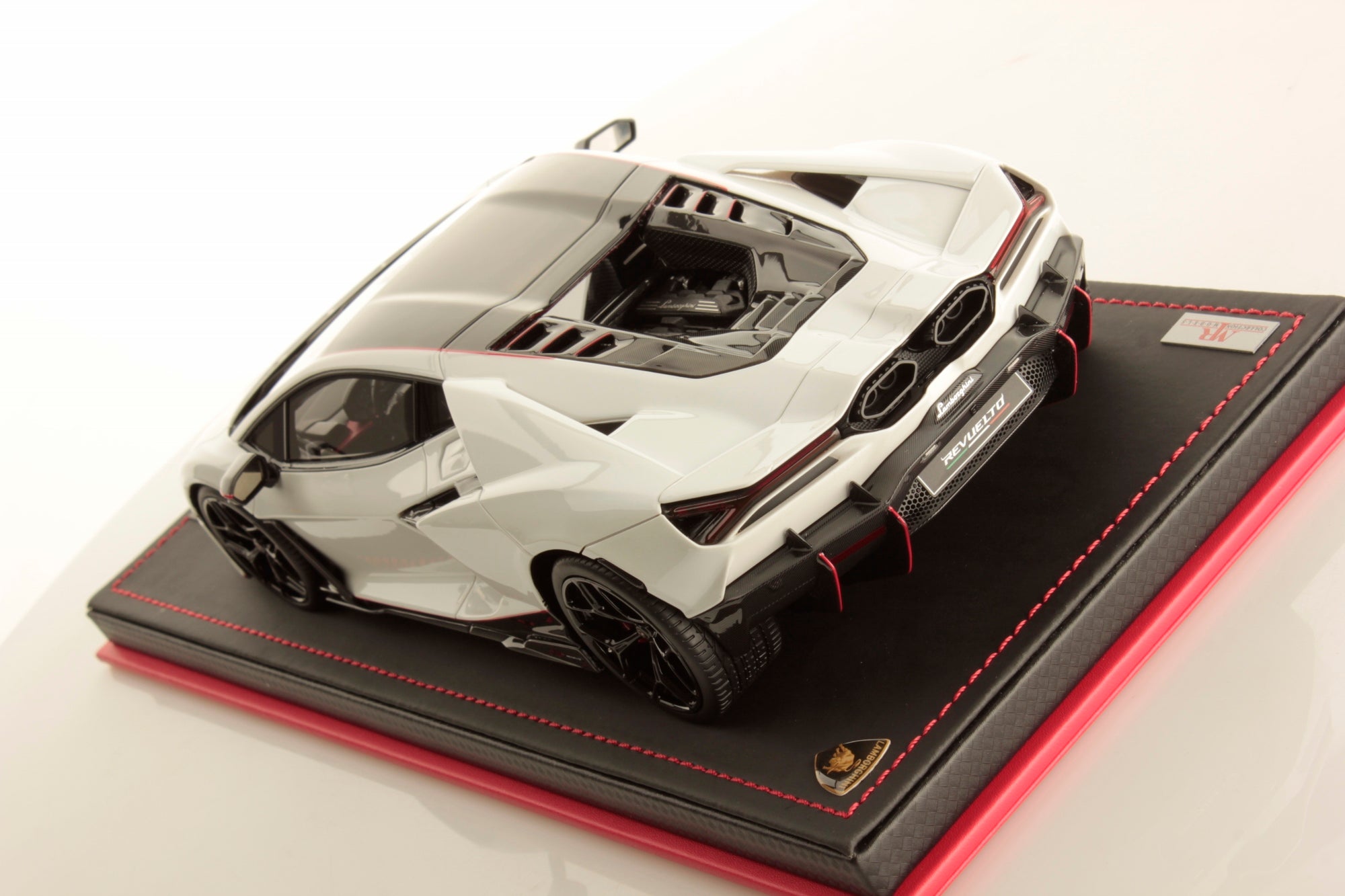 MR Collection (*shipping included*) Lamborghini Revuelto 1:18